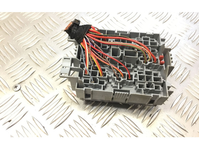 Pojistková skříňka 7P0937211A Porsche Cayenne (92A) 2016