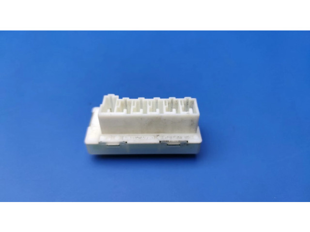 Преобразователь напряжения