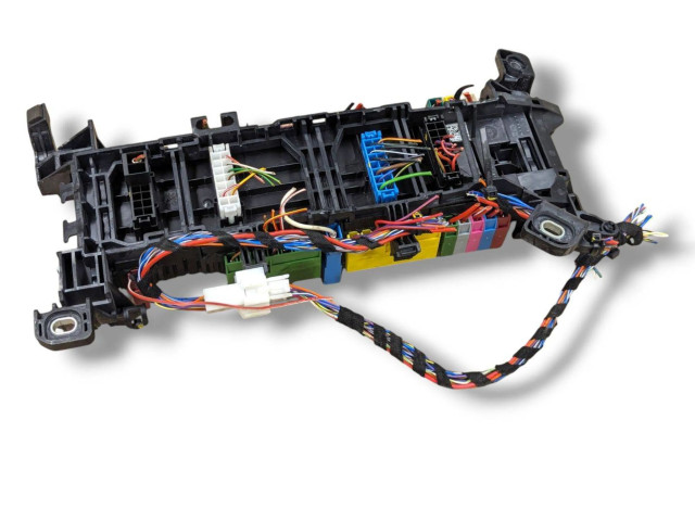 Блок предохранителей A2465400340   Mercedes-Benz A W176