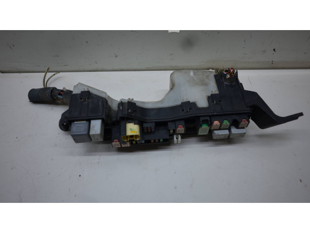 Блок предохранителей     Toyota Corolla Verso AR10    