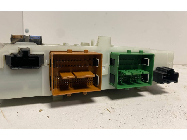 Блок предохранителей 30765624AE, 7G9T14C256FA   Volvo V70    