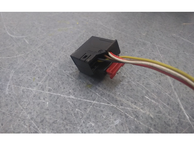 Зеркало электрическое Audi A1 2010 - 2018 года