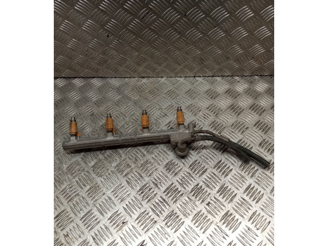 Топливная рампа Mitsubishi Galant