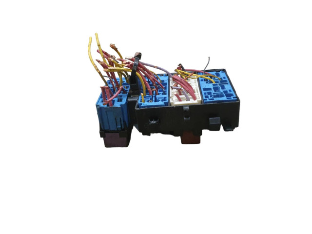 Pojistková skříňka 8200003634 Renault Vel Satis 2005