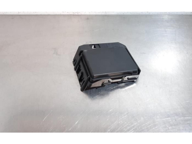 Блок предохранителей 284B78285R Renault Clio V