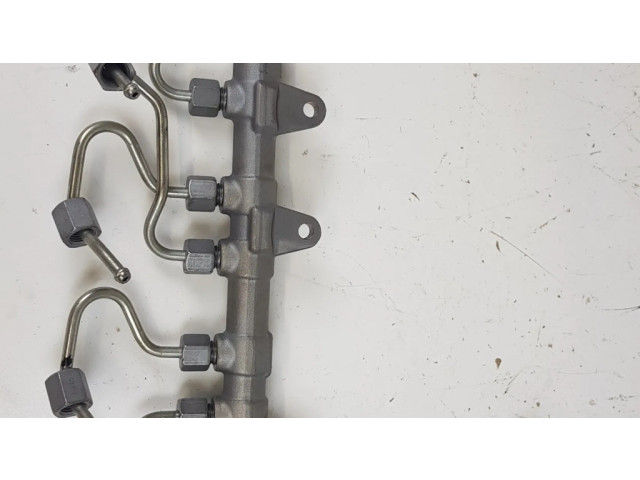 Топливная рампа 0445214371, 857924001   BMW 5 G30 G31 2.0 