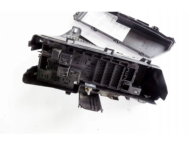Блок предохранителей Volvo V70