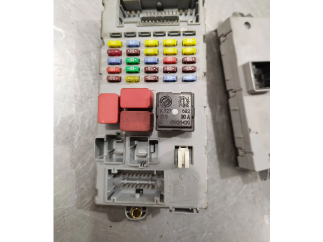 Pojistková skříňka 501890160015, 51838798 Fiat Croma 2010