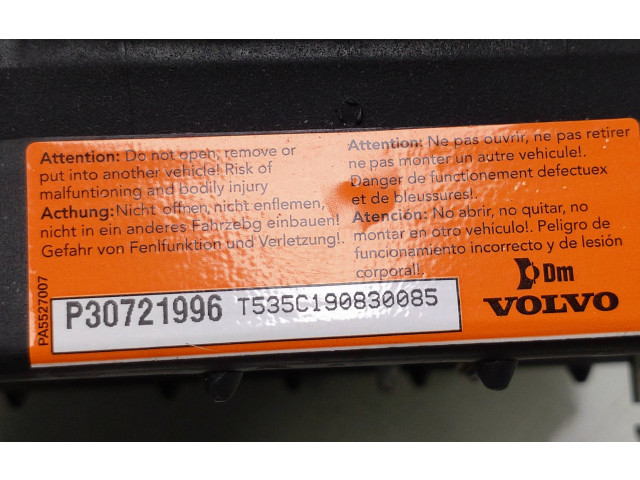 Подушка безопасности водителя 30721996   Volvo V70