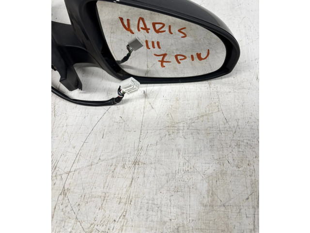 Zpětné zrcátko Toyota Yaris 2016 879100D580
