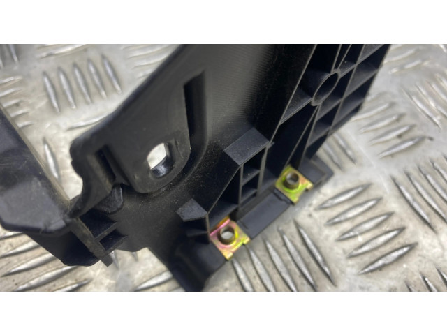 Другая деталь салона