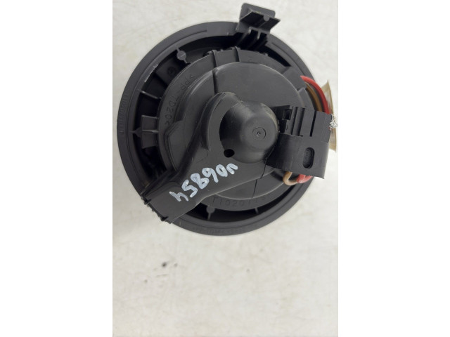 Вентилятор печки 272100975R Dacia Duster