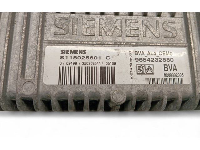 Блок управления коробкой передач 9654232880, S118025601C   Citroen C4 II