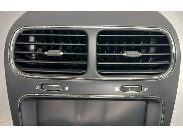 Дисплей    05064993AH   Fiat Freemont