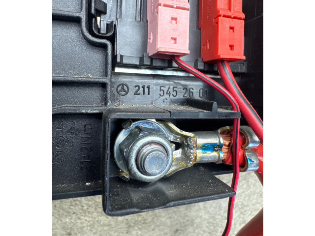 Блок предохранителей  2115452601   Mercedes-Benz ML W164    