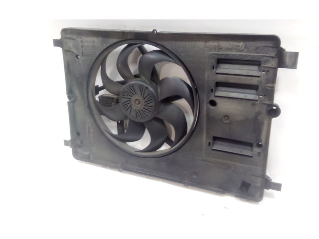 Вентилятор радиатора 31686809 Volvo V40