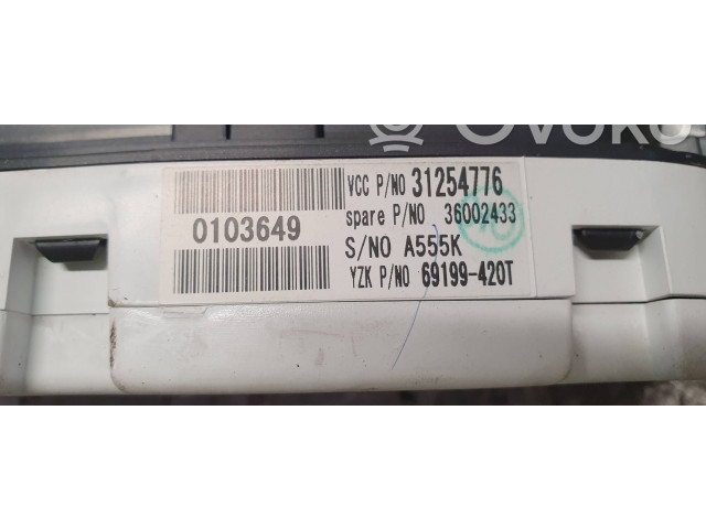 Панель приборов 31254776, 36002433   Volvo V50       