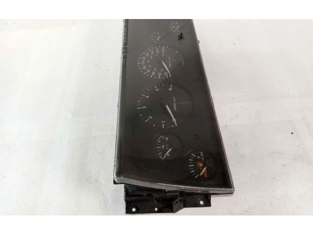 Панель приборов 56042795 Jeep Cherokee XJ