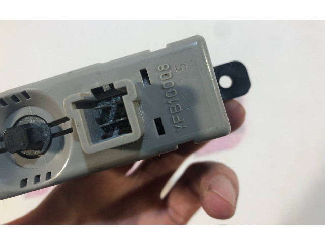 Дисплей yfb10008 Rover 200 XV