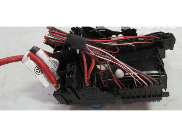 Блок предохранителей 5Q0937125B Skoda Octavia Mk3 (5E)