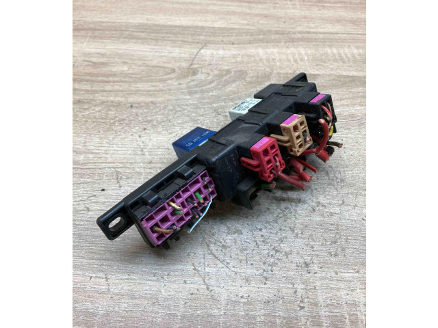 Блок предохранителей  8L0941822A, 431951253H   Audi A3 S3 8L    