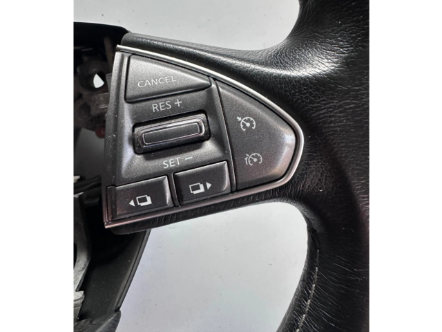 Volant Infiniti Q50 2016