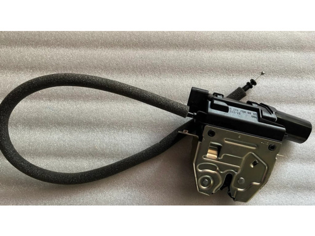 Замок задней крышки