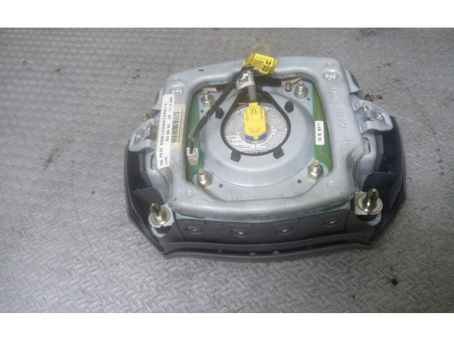 Подушка безопасности водителя 8E0880201   Audi A2