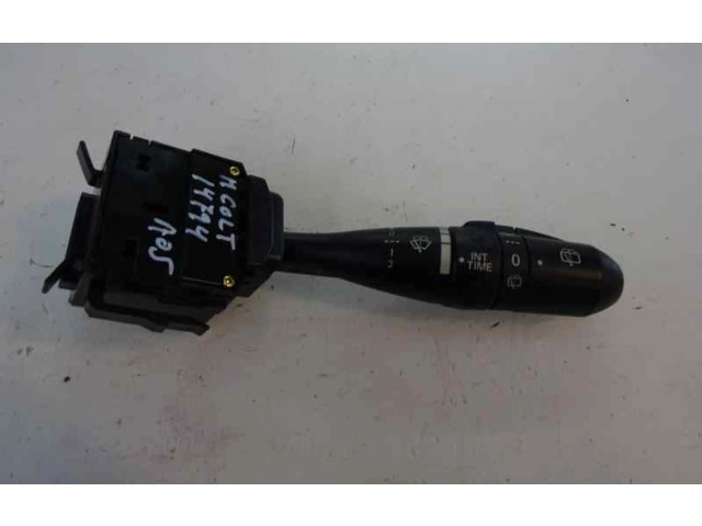 Volant Mitsubishi Colt 2005