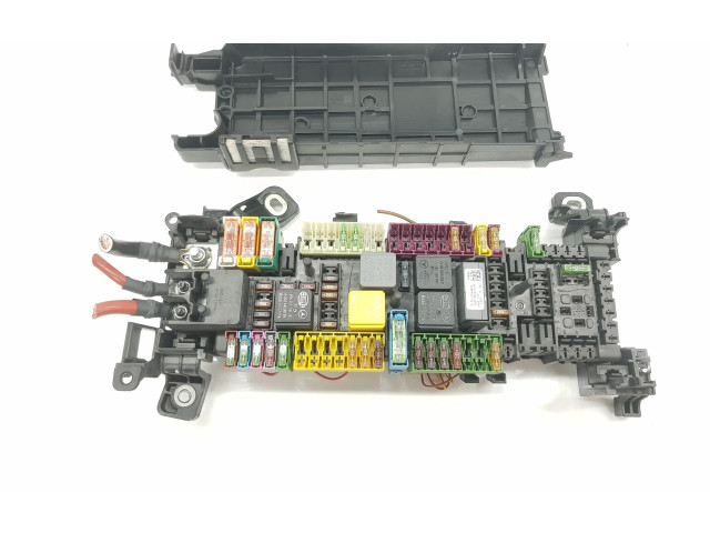 Блок предохранителей A2465400040, A2469066600 Mercedes-Benz A W176