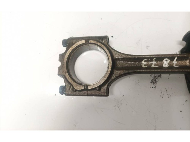 Поршень с шатуном Volvo S60