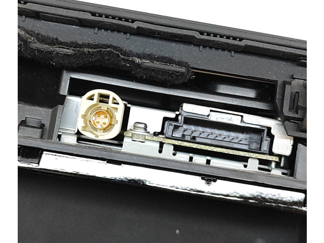 Дисплей 8U0857273E Audi Q3 8U