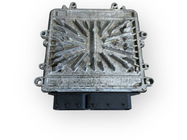 Блок управления двигателя 31336983, 1039S50500   Volvo V70