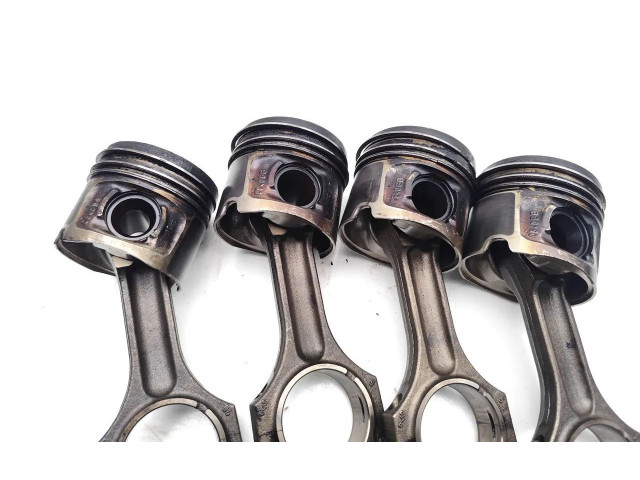 Píst N47D20A BMW 1 E81 E87 N47D20A;N47D20C