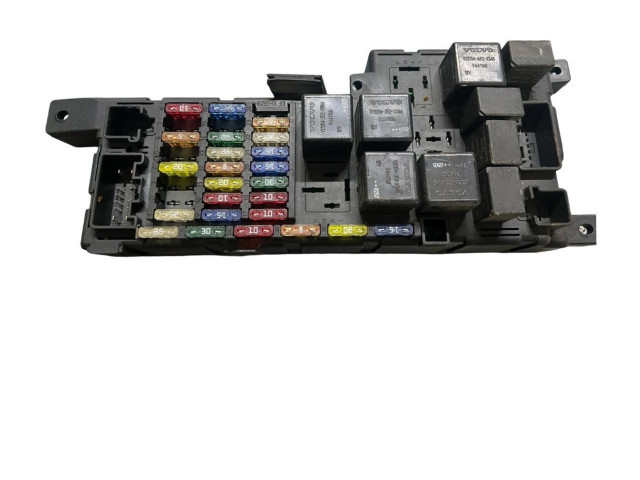 Блок предохранителей 518828009   Volvo S60    