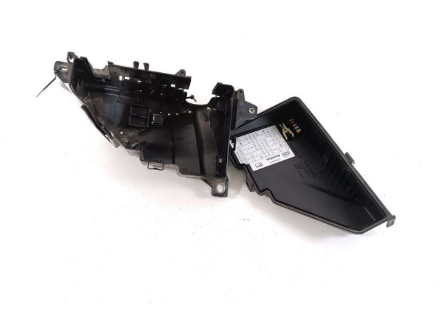 Блок предохранителей  31398000   Volvo XC90    