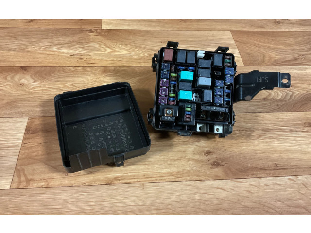 Блок предохранителей RC5102, 0927D Honda FR-V