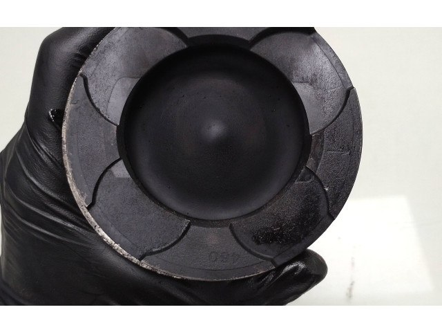 Поршень с шатуном 4N14 Mitsubishi Outlander