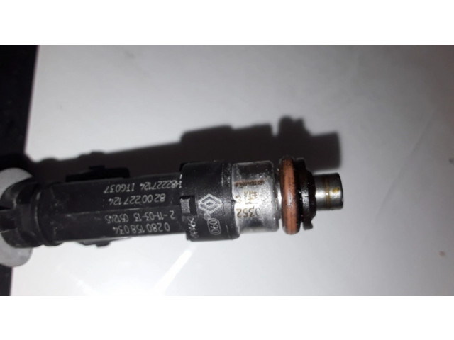 Vstřikovací lišta 8200494284 Dacia Dokker pro benzínový motor 1.6 K7M 812