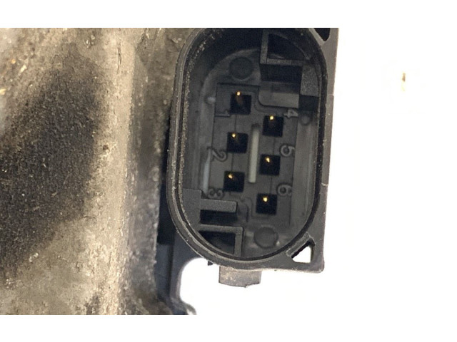 Блок предохранителей 35100-2B150 KIA Ceed