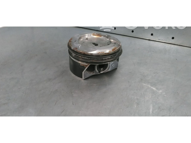 Píst A2760300700   Mercedes-Benz GLE (W166 - C292)    276821 