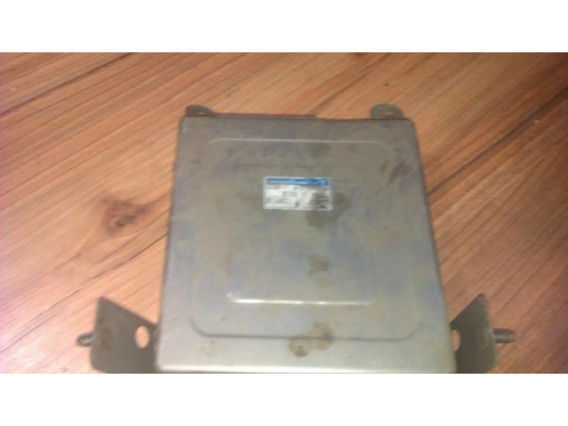 Řídící jednotka e2t81671m, z50918881b Mazda 323 1996