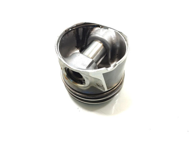 Поршень YD22DDTi Nissan X-Trail T30