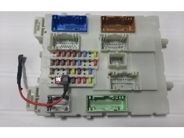 Pojistková skříňka 31394963 Volvo V40 2016