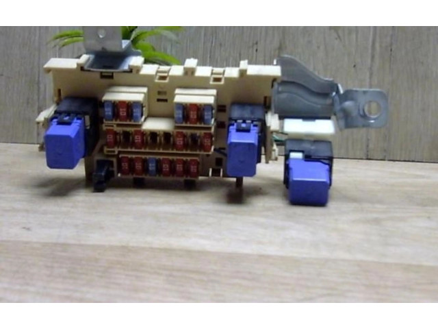 Pojistková skříňka 24382AX001, 24382AX001 Nissan Note (E11) 2007