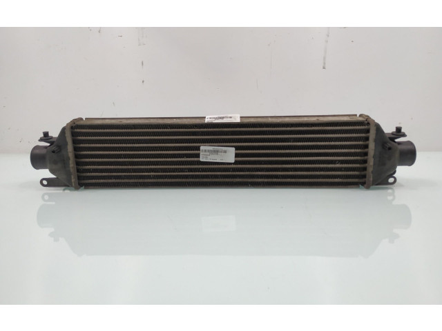 Интеркулер 51785255 Fiat Linea