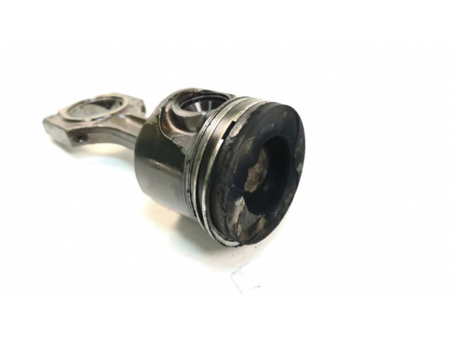 Píst BMW 7 E65 E66 pro naftový motor 3.0 306D3