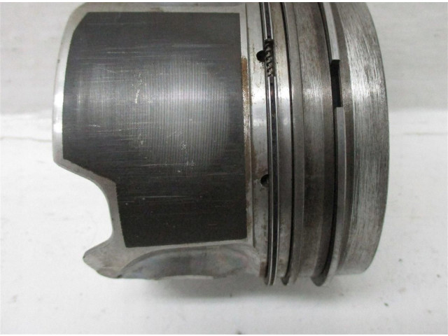 Píst Audi A8 S8 D4 4H