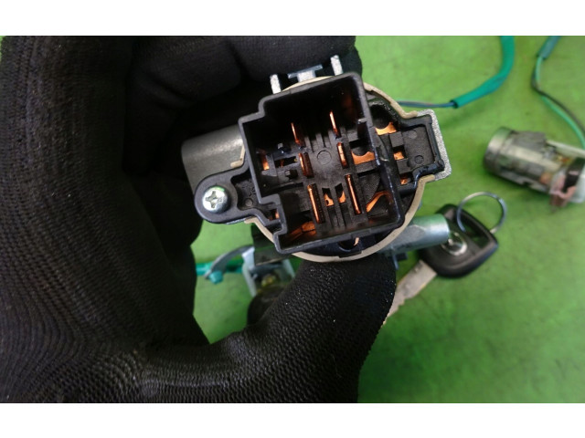 Řídící jednotka Mazda MPV II LW 1999