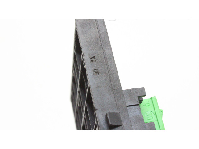 Блок предохранителей    Audi TT TTS Mk2    